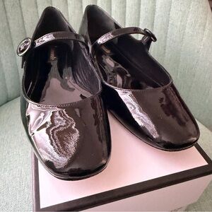 Larroude Blair Ballet Flat Black / size 7.5